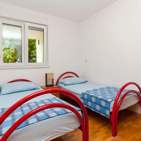 • Lungomare • Apartment Pula