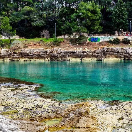 Apartman • Lungomare • Póla